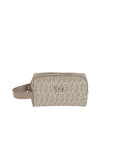byblos - Beauty byblos in eco pelle
Fantasia con loghi
Chiusura con zip e manico - BYBE64A96