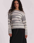 - Maglione mimi
Fantasia a righe con dettaglio in paillettes - AFAN-3758