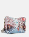 ynot - Yes Bag Borsa Sacca Stampa Città Tokyo e Napoli.
L 31,00 x P 12,00 x H 25,00 - YES370S6