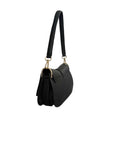 byblos - Borsa By Byblos realizzata in ecopelle. Manico e tracolla removibili in ecopelle. All'interno sono presenti tasche aperte multiuso e con zip. Chiusura con patta con bottone magnetico.
Dimensioni: 24x15x7 Cm - BYBS89A01