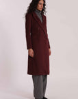 mimi mua - Cappotto Mimi Mua
Modello in panno
Modello lungo a doppio petto - ESAN-6597