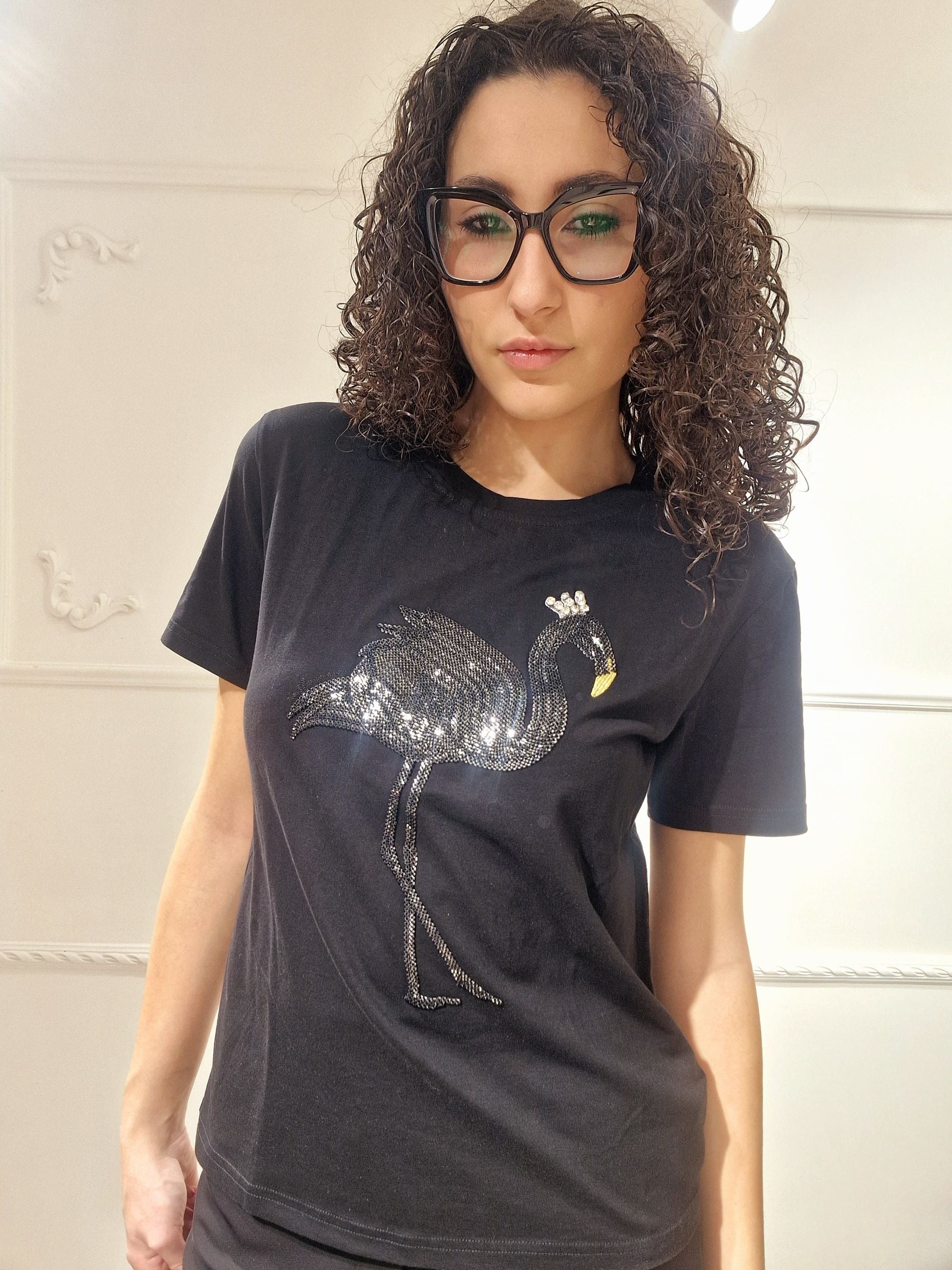 influencer italia  -  Shirt influencer in cotone
Dettaglio in paillettes e strass
Maniche corte  -  03G0194