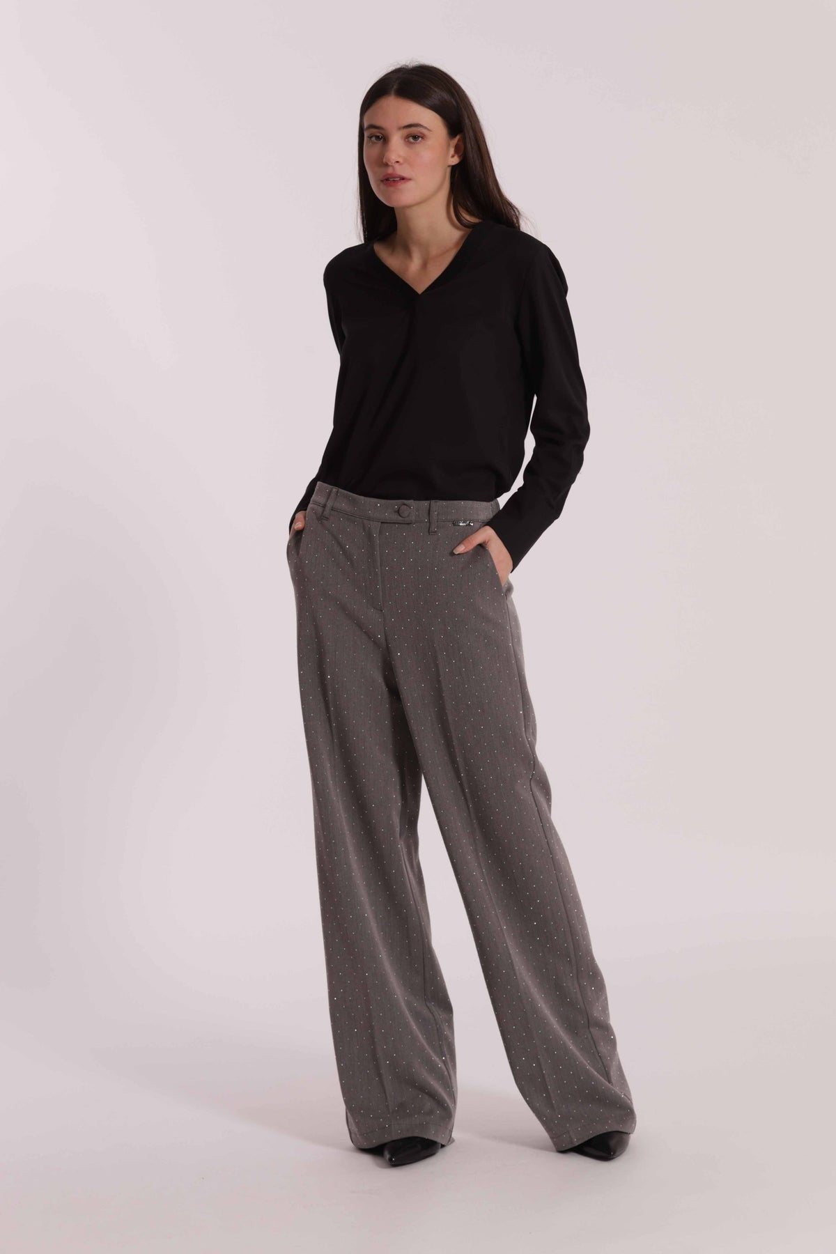mimi mua  -  Pantaloni mimi mua 
modello a palazzo
Tempestato di mini strass  -  MRAN-2955