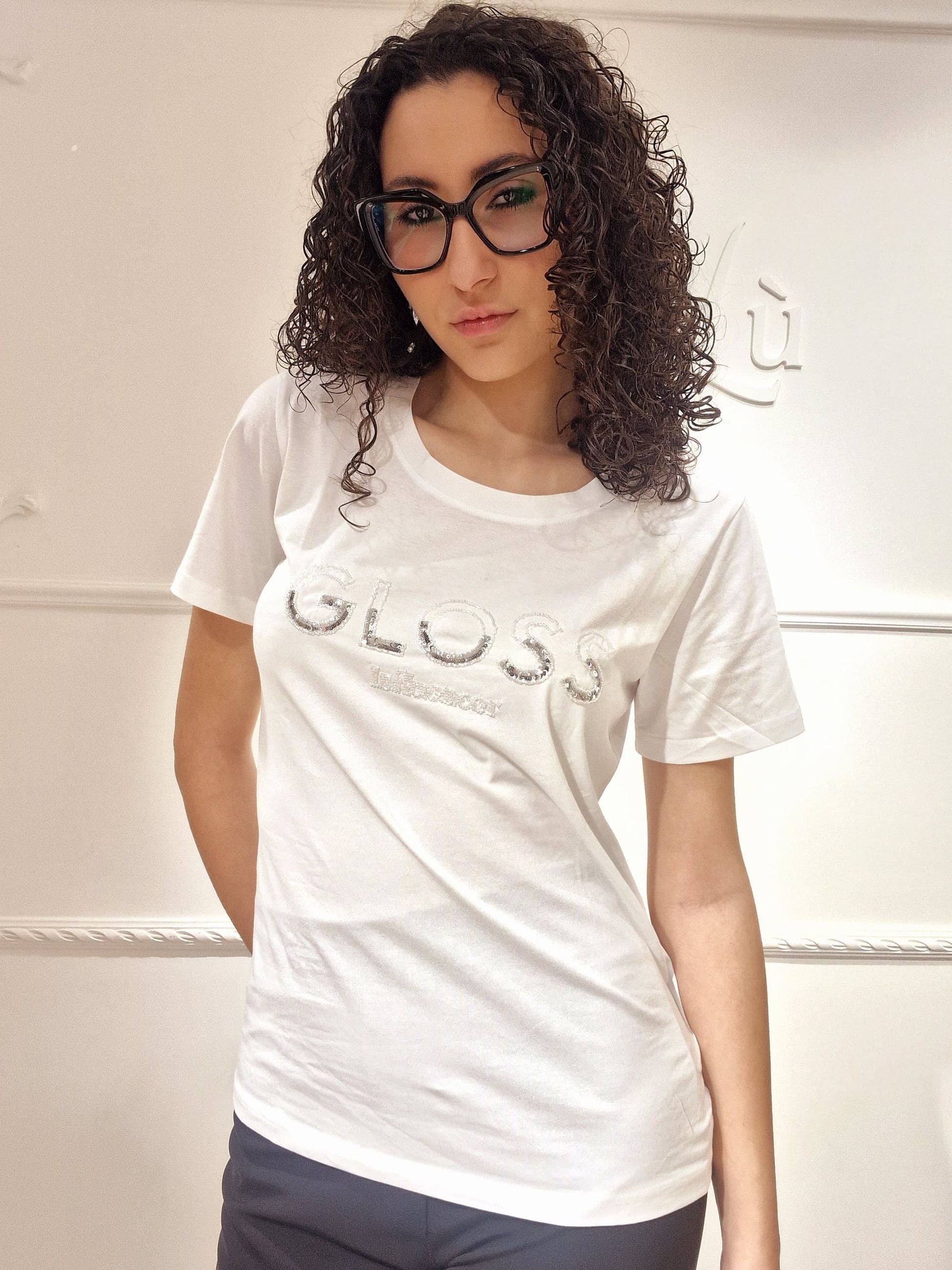 influencer italia  -  Shirt influencer 
Dettaglio scritta in paillettes
Maniche corte  -  03AB186