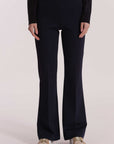 mimi mua  -  Pantaloni mimi mua 
Modello con elastico in vita
Modello a zampetta  -  MRAN-2950a