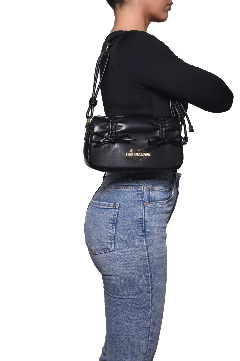 moschino  -  borsa media a braccio 
15x27x10  -  jc4232pp0pkh0000