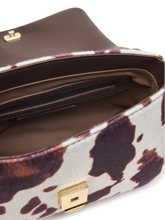 VALENTINO  -  borsetta piccola con tracolla 
dimensioni:20x14x8  -  vbsa9d05cow