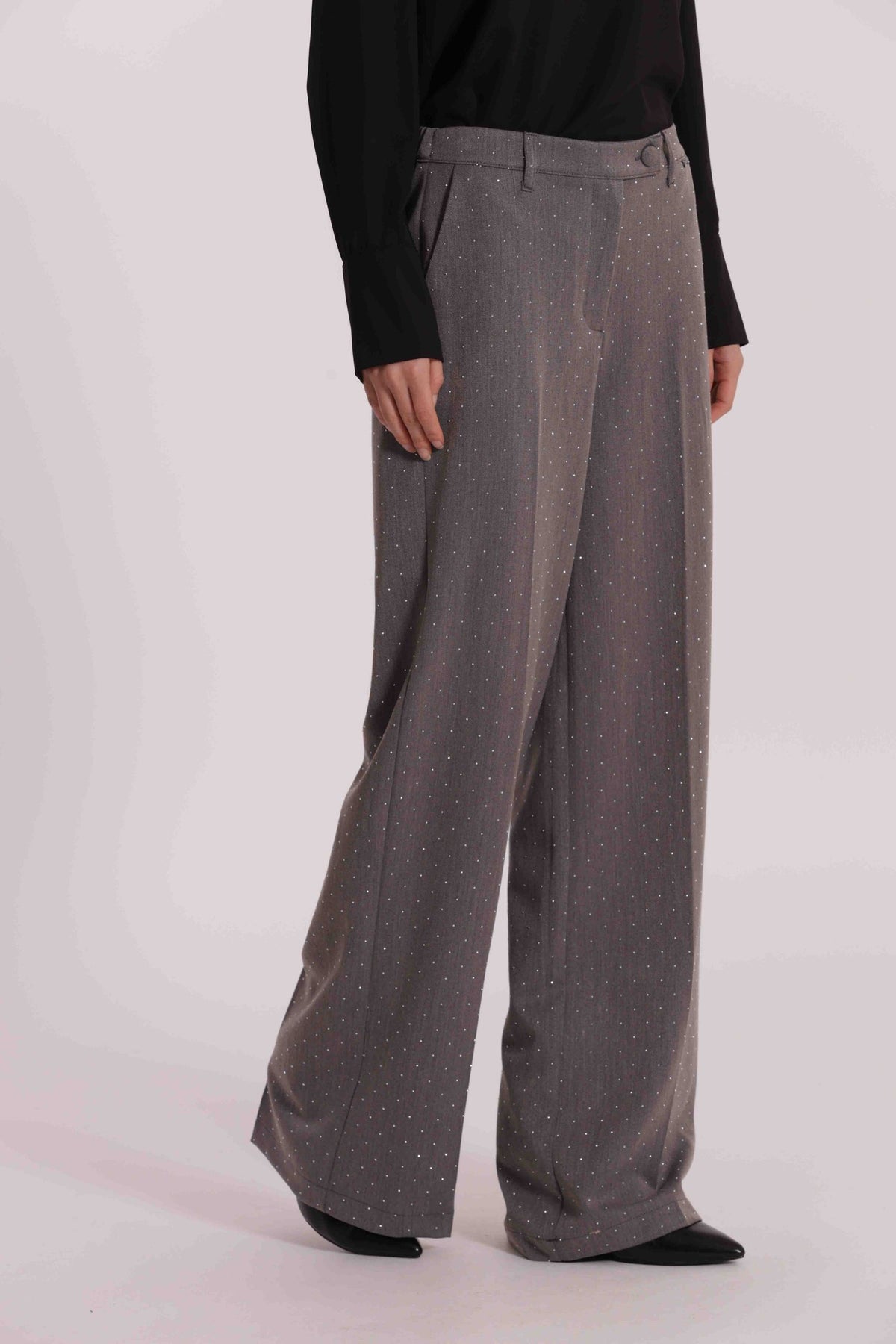 mimi mua  -  Pantaloni mimi mua 
modello a palazzo
Tempestato di mini strass  -  MRAN-2955