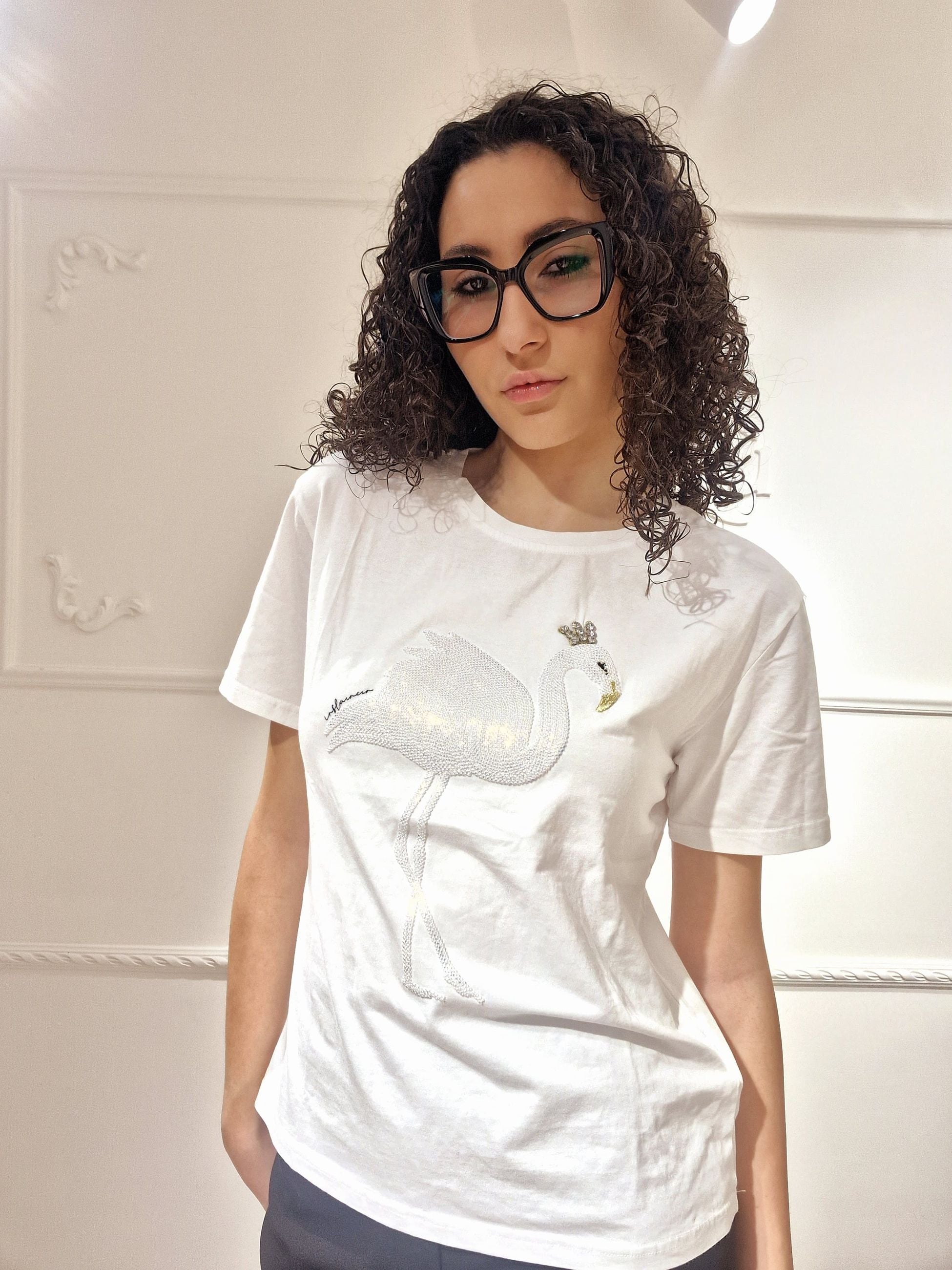 influencer italia  -  Shirt influencer in cotone
Dettaglio in paillettes e strass
Maniche corte  -  03G0194