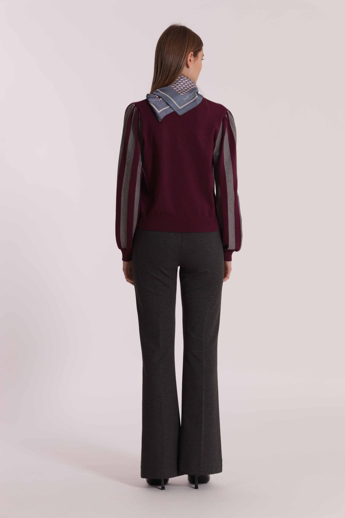 mimi mua  -  Pantaloni mimi mua 
Modello con elastico in vita
Modello a zampetta  -  MRAN-2950a