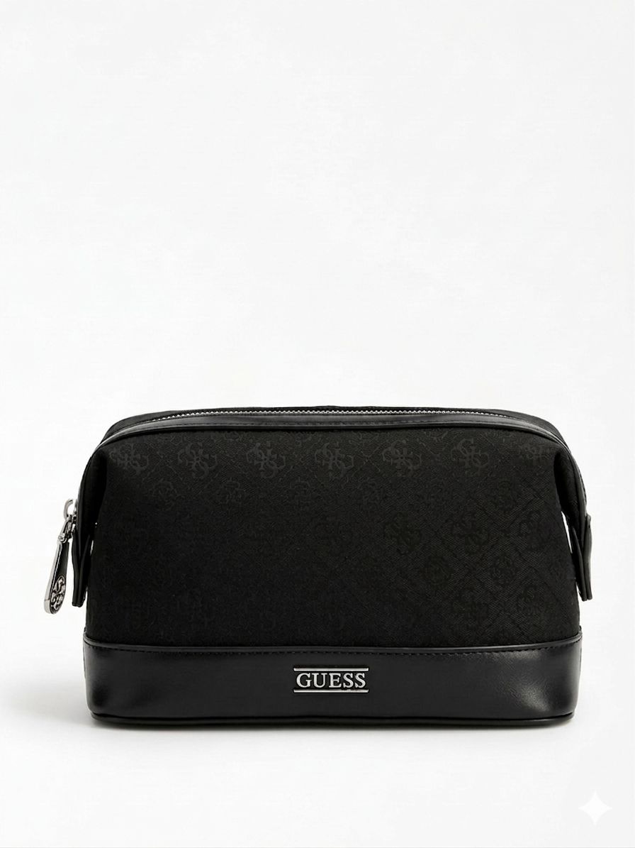 GUESS  -  Boston Vanity Case
CM L30 x H42 x P13.  -  POC1