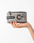 annekè  -  Portatessere Orchestra
dimensioni:16 cm / 9 cm / 2 cm  -  43809-013