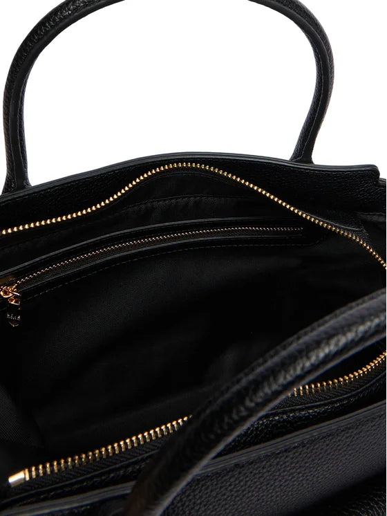 moschino  -  borsa media a braccio e con tracolla 
30x22x9.5  -  jc4277pp0pks0000