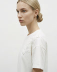 influencer italia  -  T-SHIRT con dettaglio fiori sulla spalla  -  05AB238