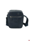 byblos  -  Borsello uomo byblos in eco pelle effetto saffiano
Modello con tracolla regolabile
Chiusura con zip
Tasca sulla parte anteriore con chiusura con zip  -  BYBU02A23