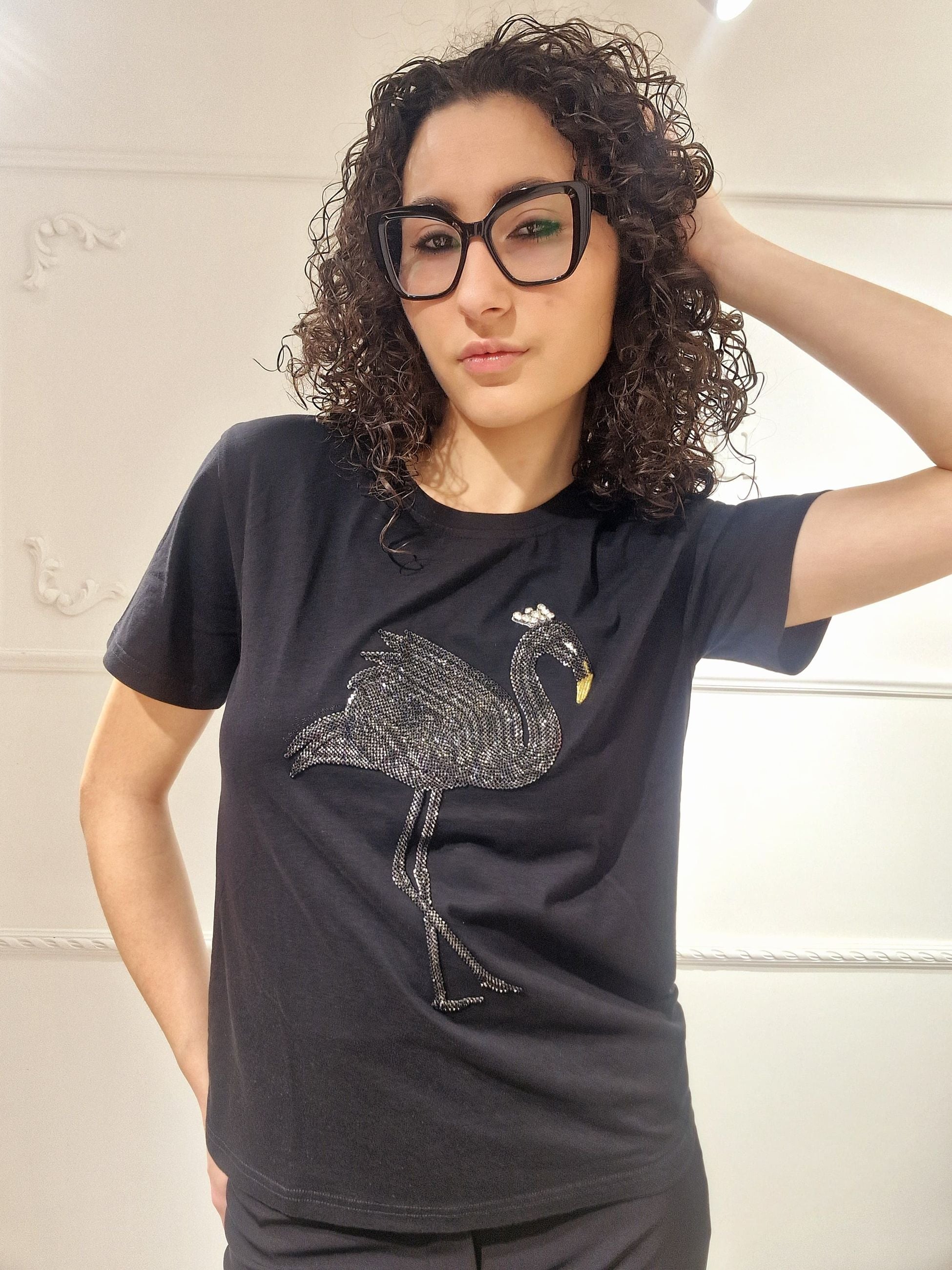 influencer italia  -  Shirt influencer in cotone
Dettaglio in paillettes e strass
Maniche corte  -  03G0194