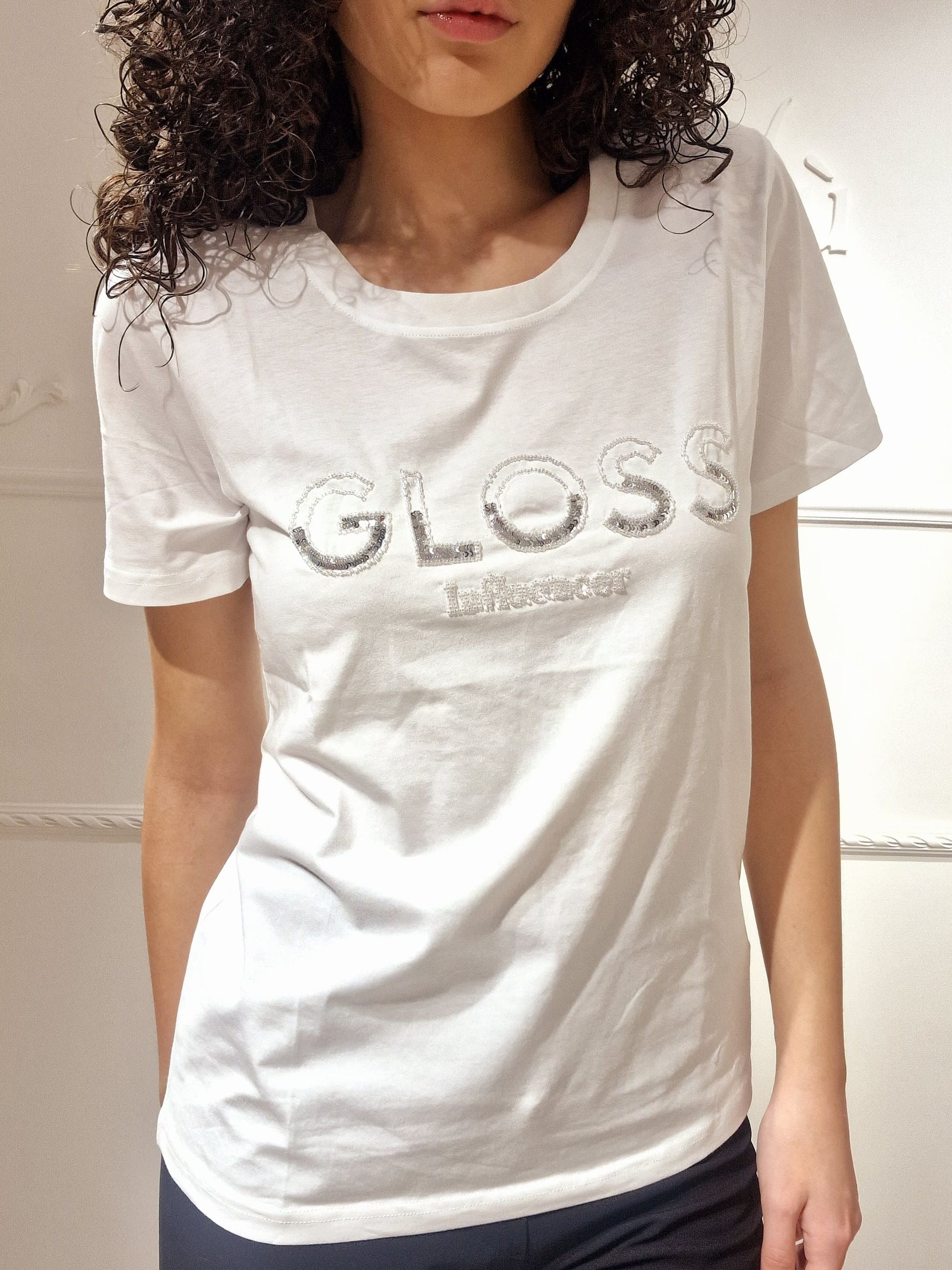 influencer italia  -  Shirt influencer 
Dettaglio scritta in paillettes
Maniche corte  -  03AB186