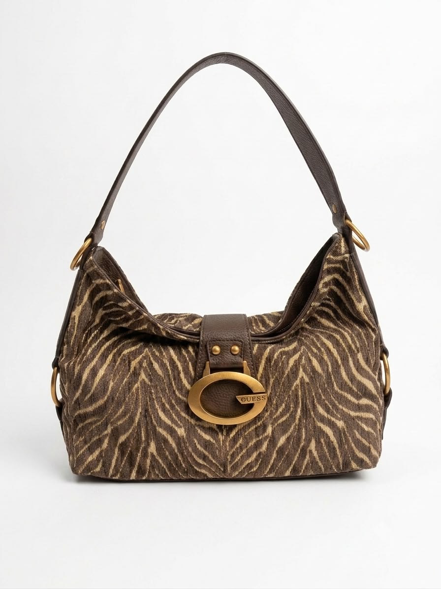 GUESS  -  Borsa modello camden
Misure 37x21x9cm  -  zb930818