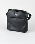 GUESS  -  borsello da uomo guess in saffiano 
Tasca sulla parte anteriore e scomparto centrale con chiusura con zip  -  HMCERTP2258