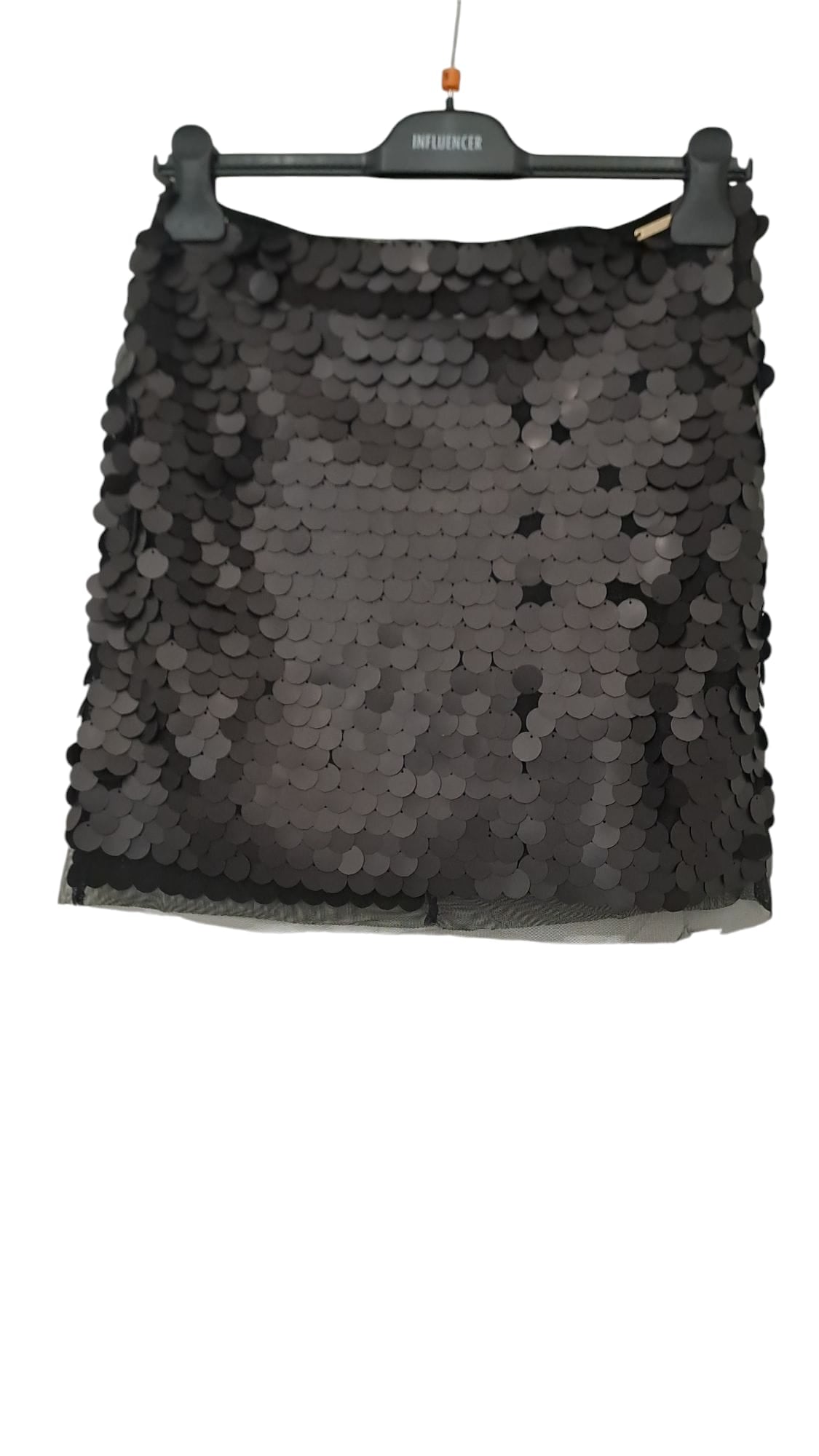 influencer italia  -  Gonna influencer
Modello corto ricoperto di paillettes opace  -  03X594A
