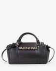 VALENTINO  -  Shopping a mano, dalle piccole dimensioni, con logo in lettere metalliche grandi.
Altezza: 19 cm
Lunghezza: 30 cm
Larghezza: 13.5 cm
Peso: 660 gr
Scomparti: Scomparti multipli
Composizione esterna: POLIURETANO 100%  -  VBS9DM23