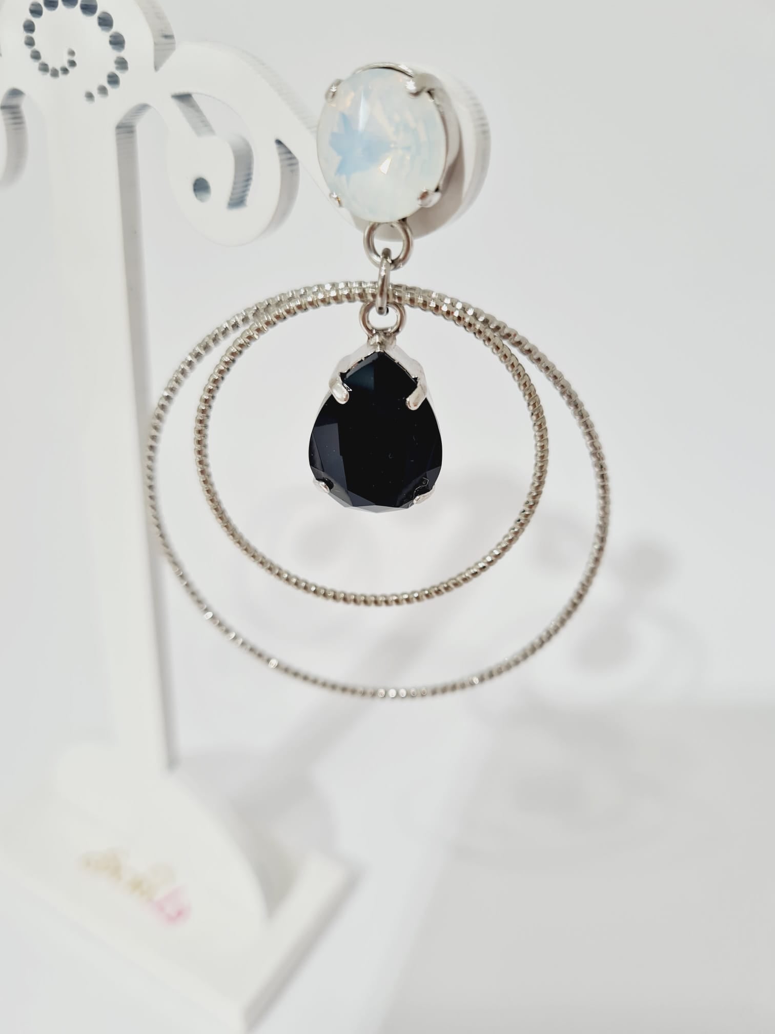 Orecchini Scrilù Orecchini Con Cerchi e Pietre Pendenti Colore Bianco/Nero